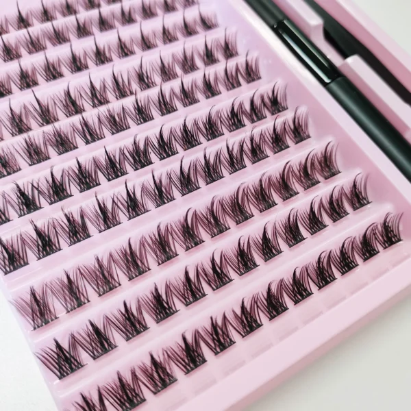 Eyelash Extension Kit: 120 Clusters with Glue - Image 4